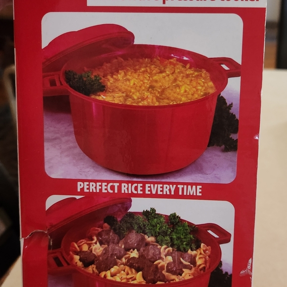 Red Microwave Pressure Cooker - Picture 5 of 5